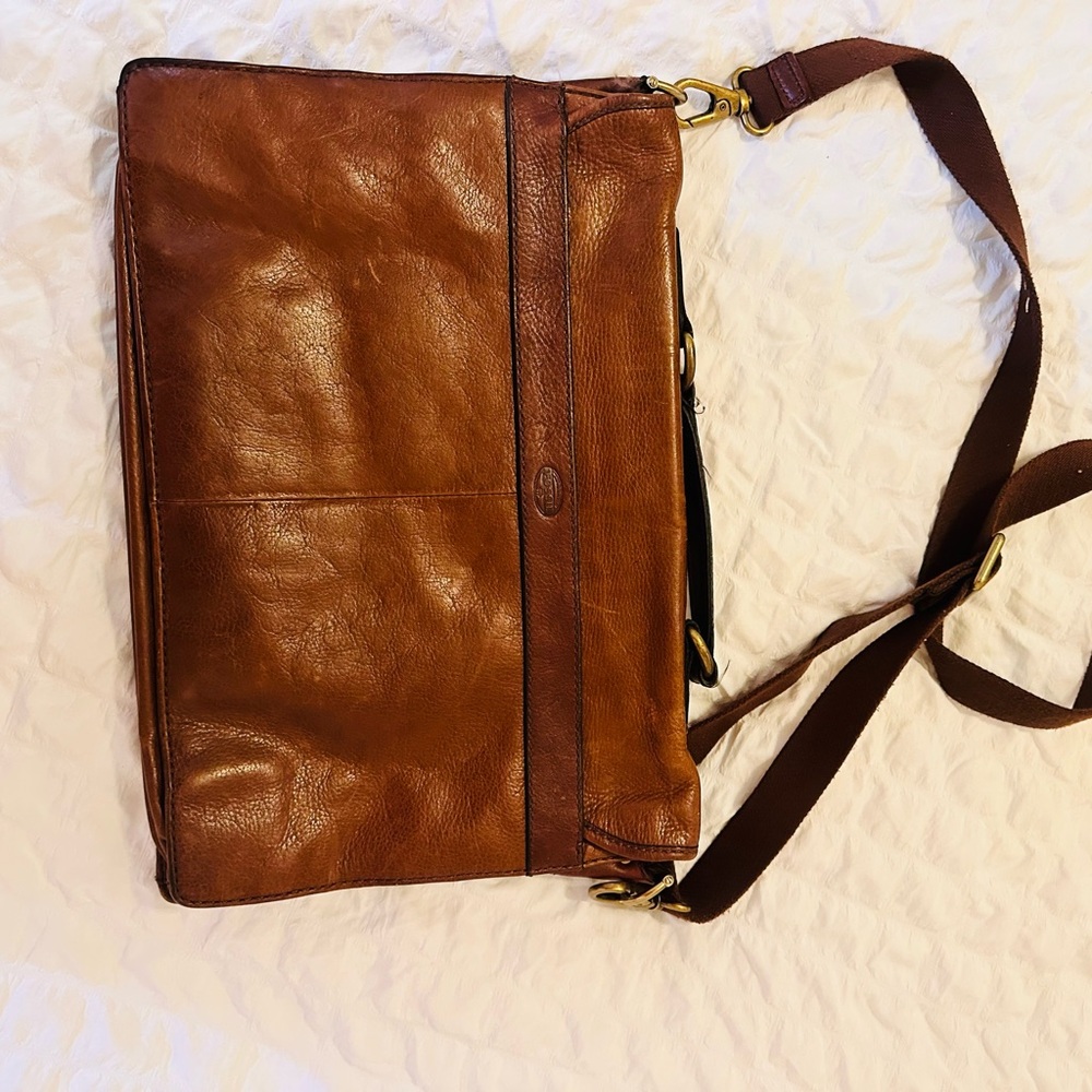 Used - Picture 3 of 4